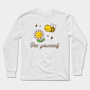 "Bee Yourself" funny pun with yellow bee and chrysanthemum - Confidence and self-expression t-shirt Long Sleeve T-Shirt